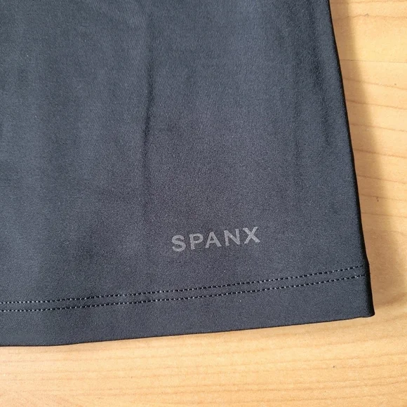 Spanx Transformation Black Side Zipper Racerback Tank Top Size M NWT - Picture 9 of 13